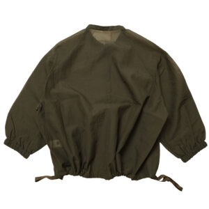 P82600 ナイロンシアーペーパーリップストップ 裾ヒモコクーンブルゾン プリット ナチュラル トップス