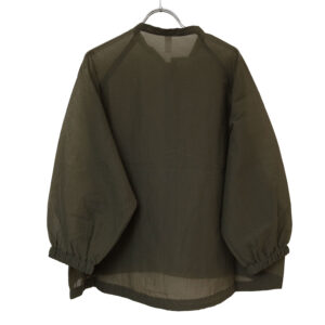 P82600 ナイロンシアーペーパーリップストップ 裾ヒモコクーンブルゾン プリット ナチュラル トップス