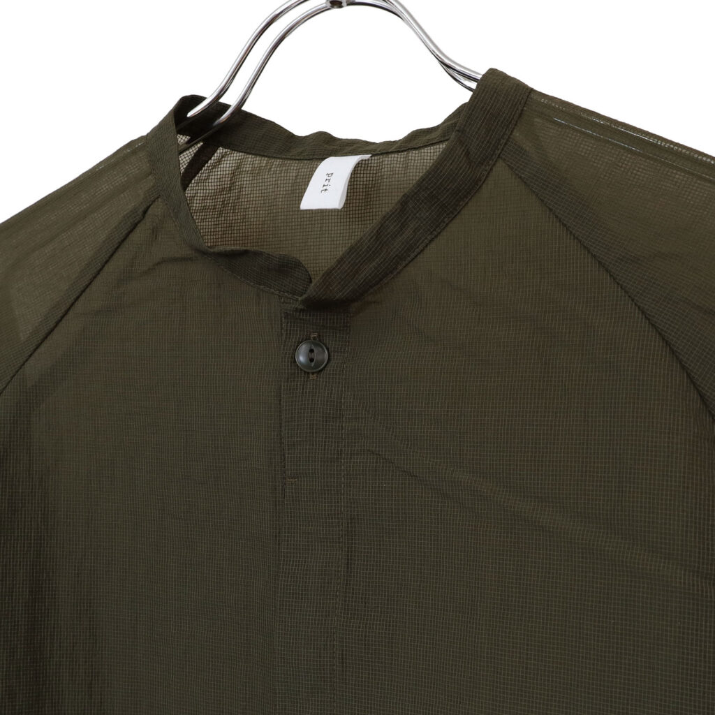 P82600 ナイロンシアーペーパーリップストップ 裾ヒモコクーンブルゾン プリット ナチュラル トップス