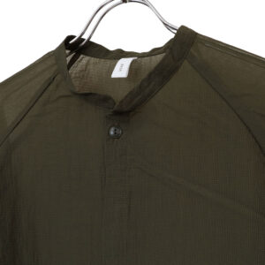 P82600 ナイロンシアーペーパーリップストップ 裾ヒモコクーンブルゾン プリット ナチュラル トップス