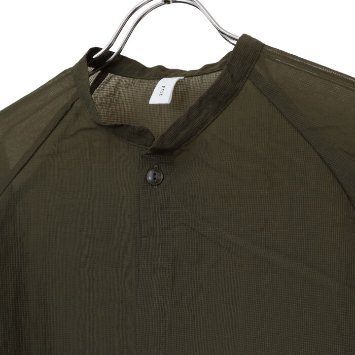 P82600 ナイロンシアーペーパーリップストップ 裾ヒモコクーンブルゾン プリット ナチュラル トップス