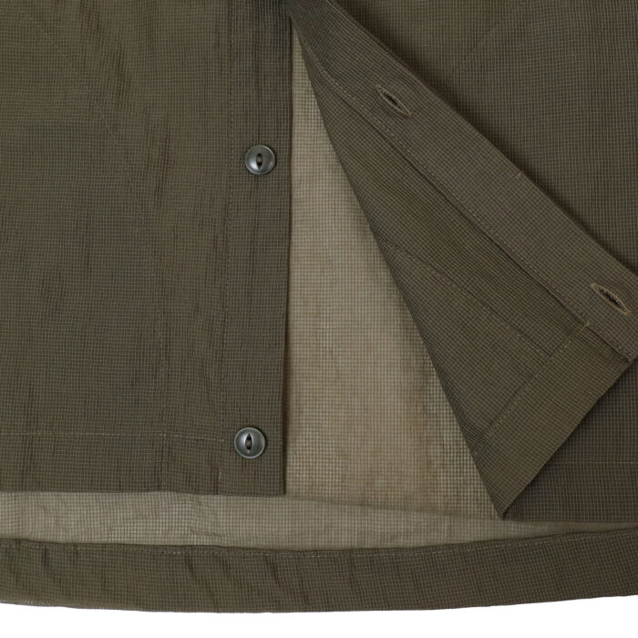 P82600 ナイロンシアーペーパーリップストップ 裾ヒモコクーンブルゾン プリット ナチュラル トップス