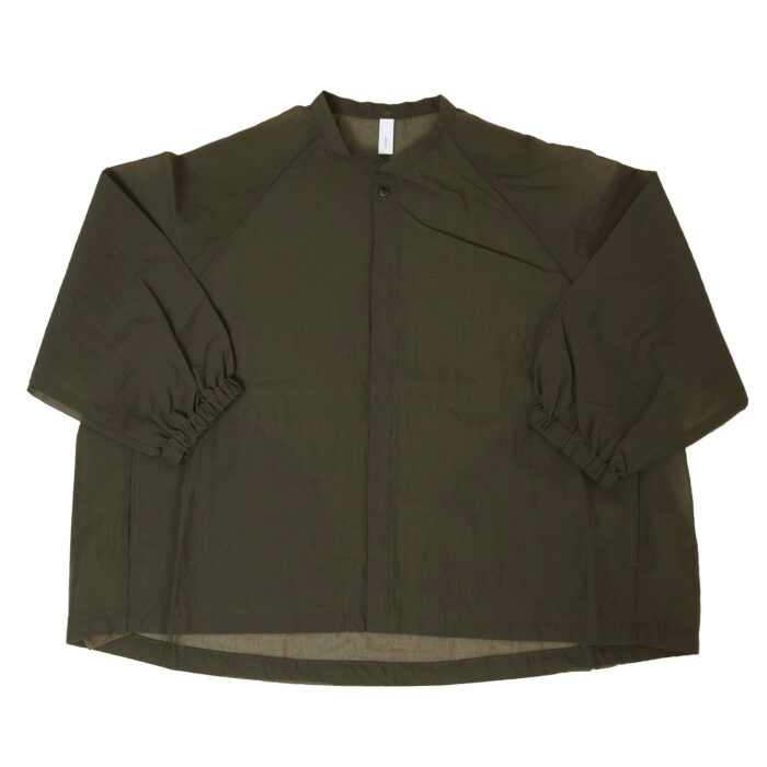 P82600 ナイロンシアーペーパーリップストップ 裾ヒモコクーンブルゾン プリット ナチュラル トップス