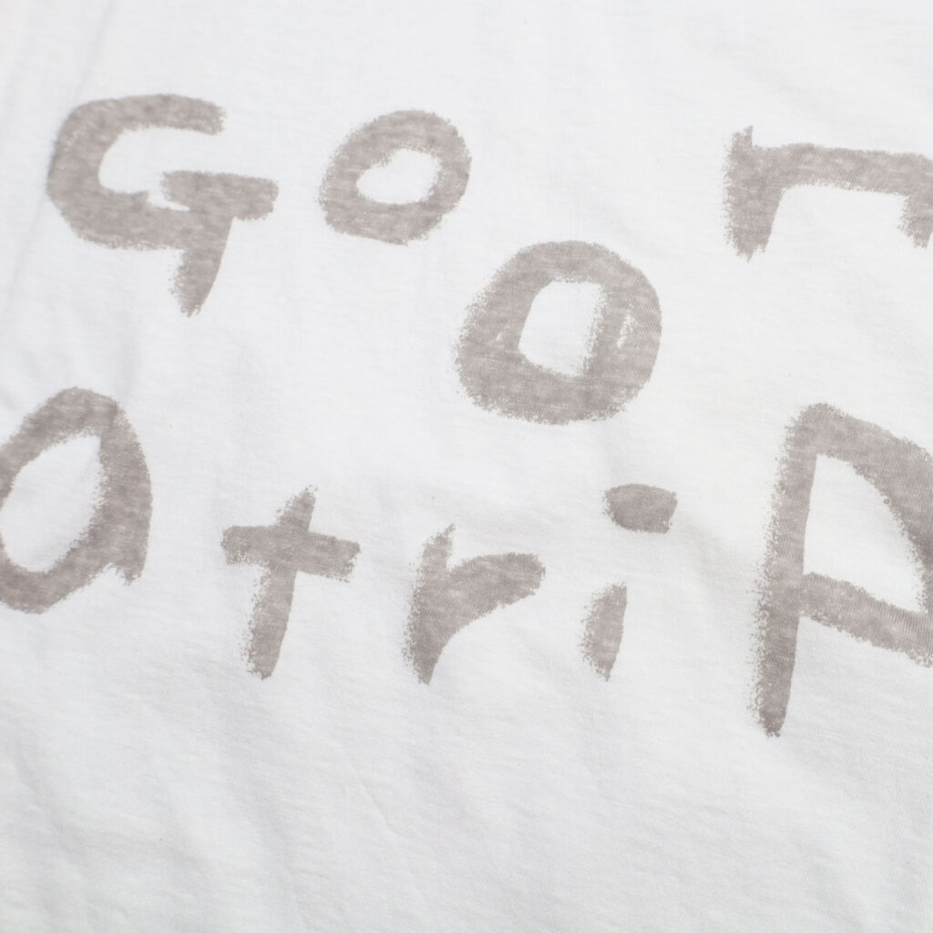 tumugu ツムグ TC26103 ラフィ天竺 プリントT (go on a trip) Tシャツ トップス　